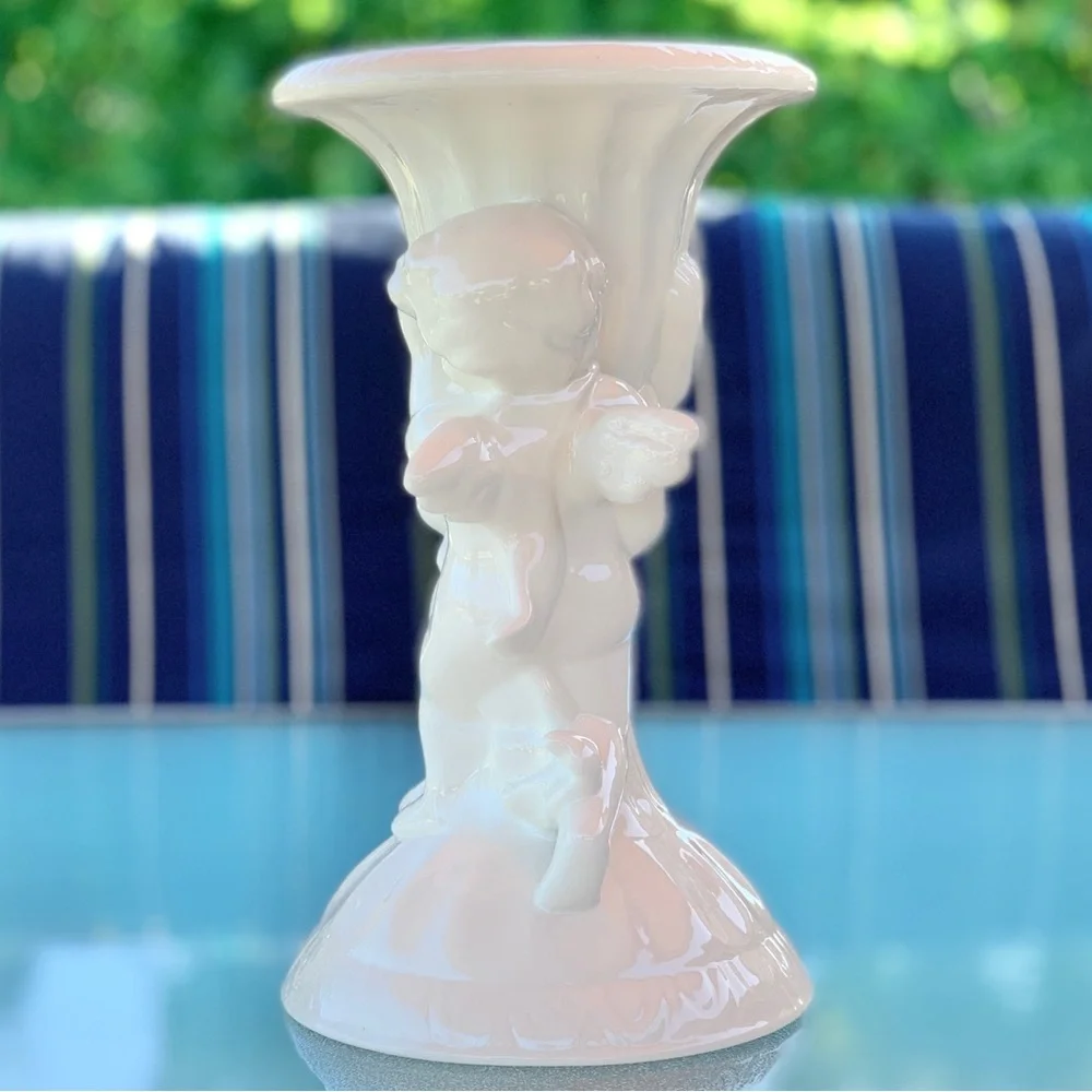 Double Cherub Off-White Ceramic Vase